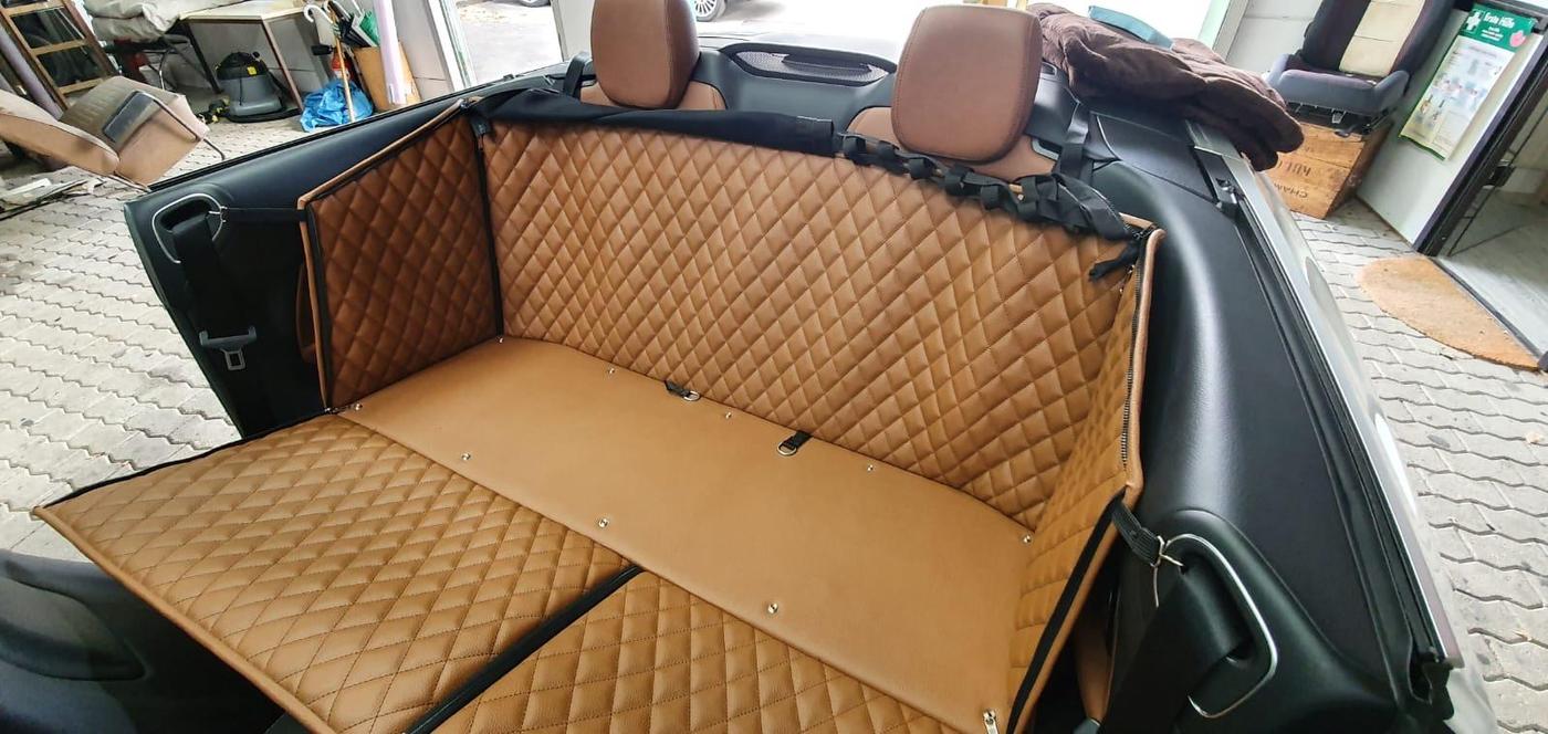 Arbeit der Autosattlerei Drechsler